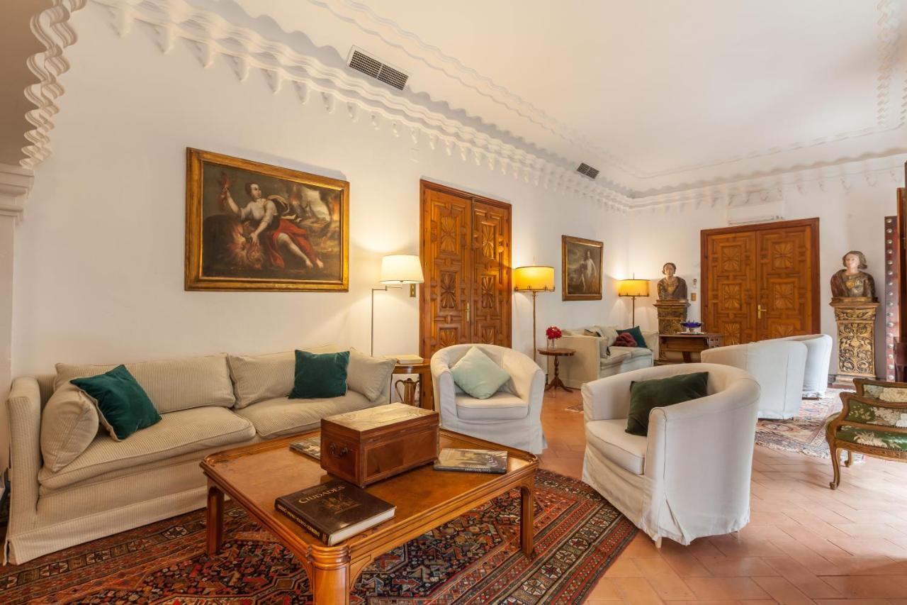 Villa Elvira, Exclusive Pool And Gardens In The Heart Of Sevilla Eksteriør bilde